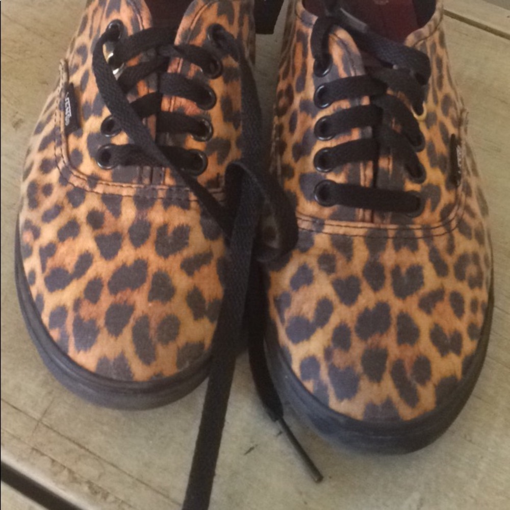 Leopard Vans